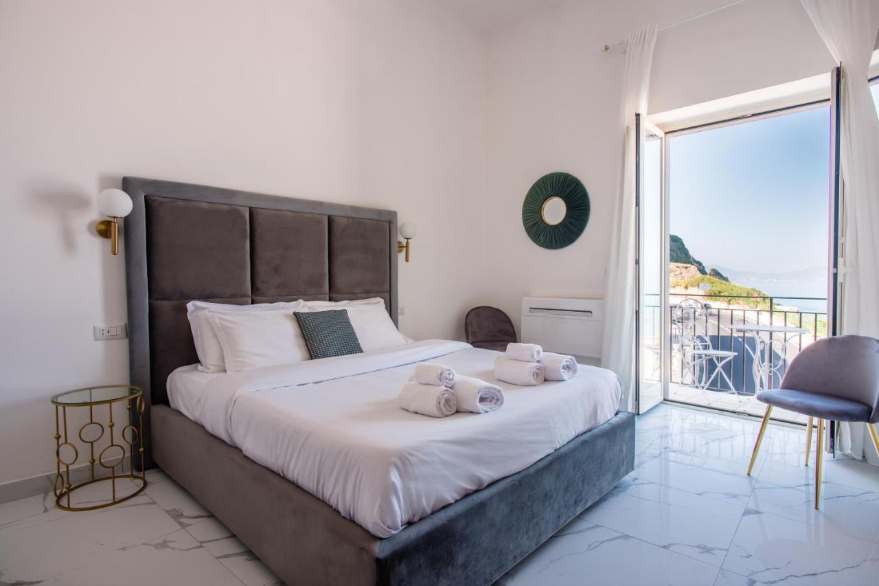 Naro Suites And Rooms Баколі Екстер'єр фото