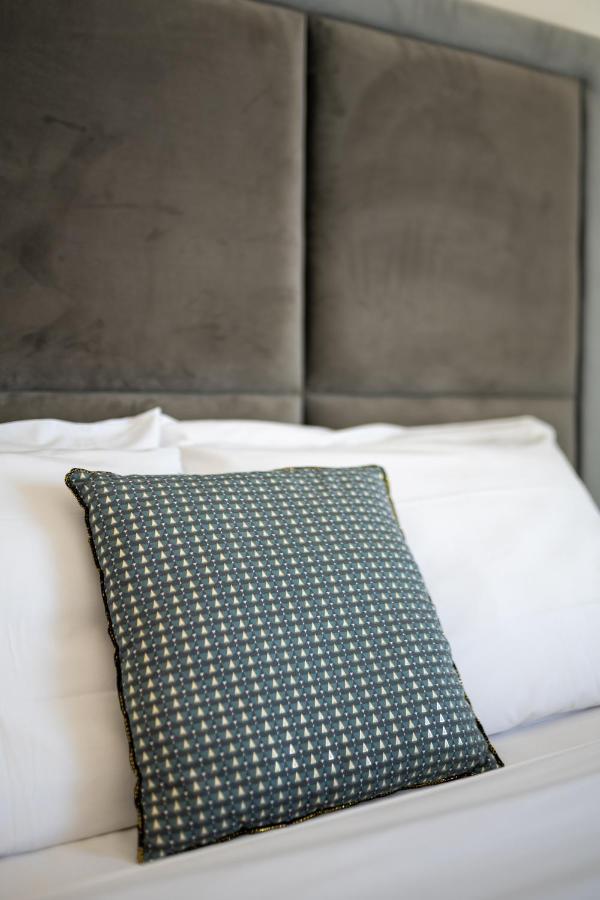 Naro Suites And Rooms Баколі Екстер'єр фото