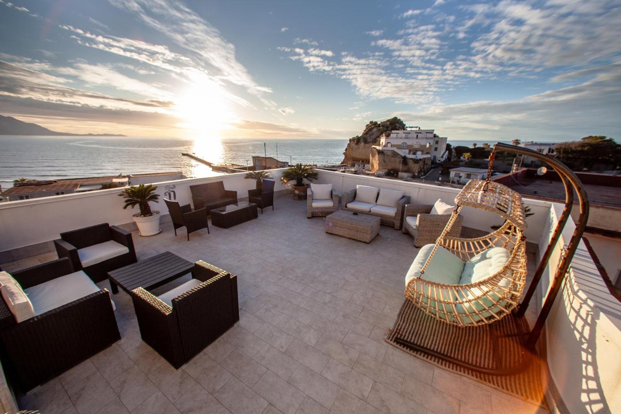 Naro Suites And Rooms Баколі Екстер'єр фото